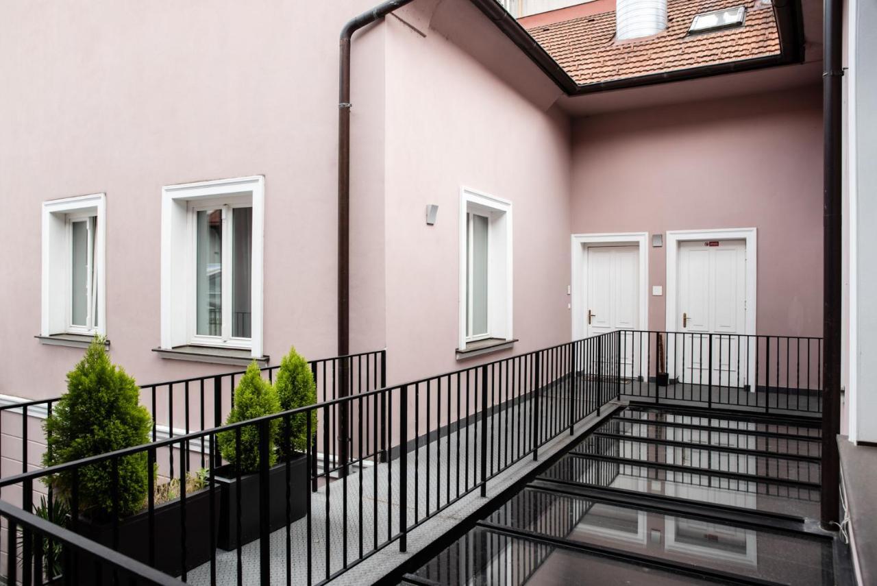 Atrio Apartments Trencin Exterior photo